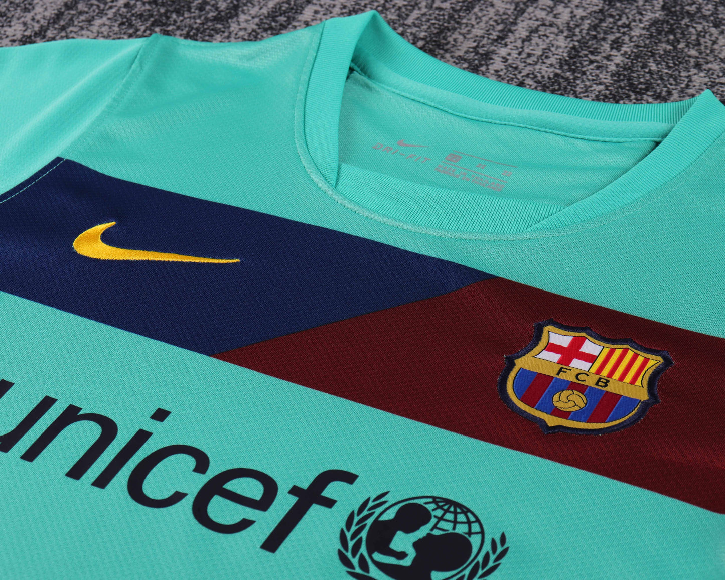 Kit Infantil Barcelona Away RetrƓ 10/11 - Verde