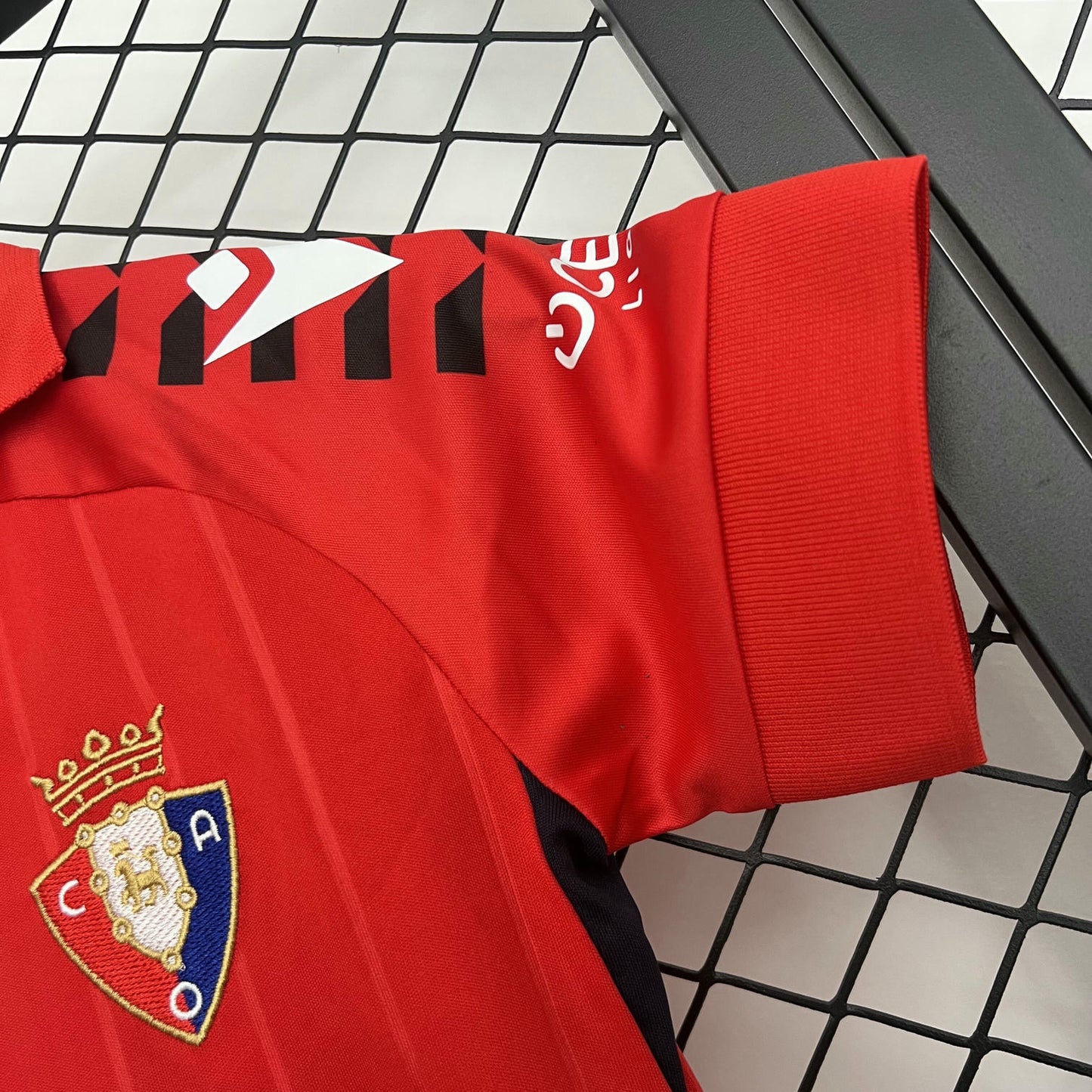 Kit Infantil Osasuna Home 25/26 . Macron - Vermelho