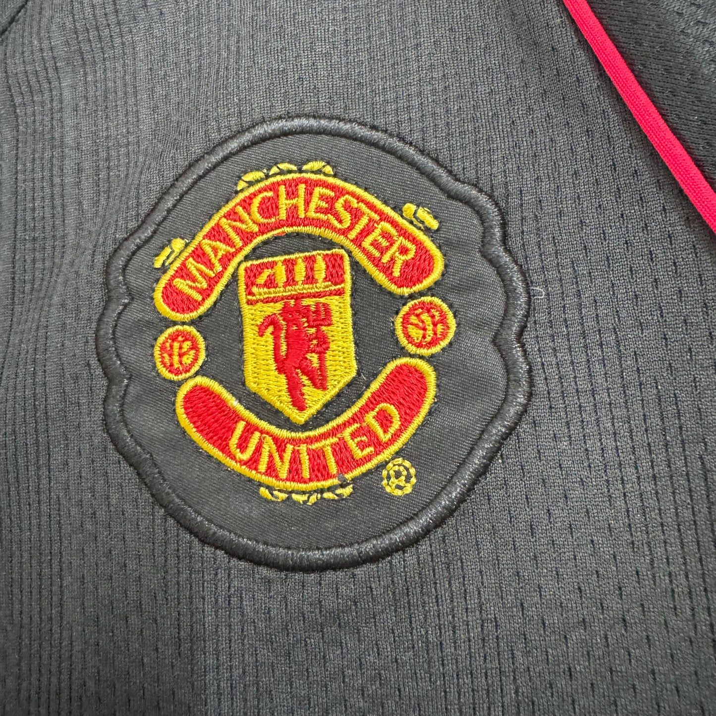 Kit infantil Manchester United RetrƓ Away Manga Longa 2008 . - Preto