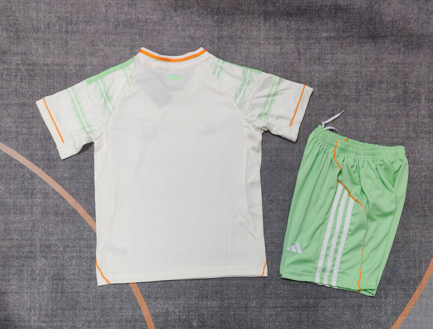 Kit Infantil Celtic Away 25/26 -Verde Claro