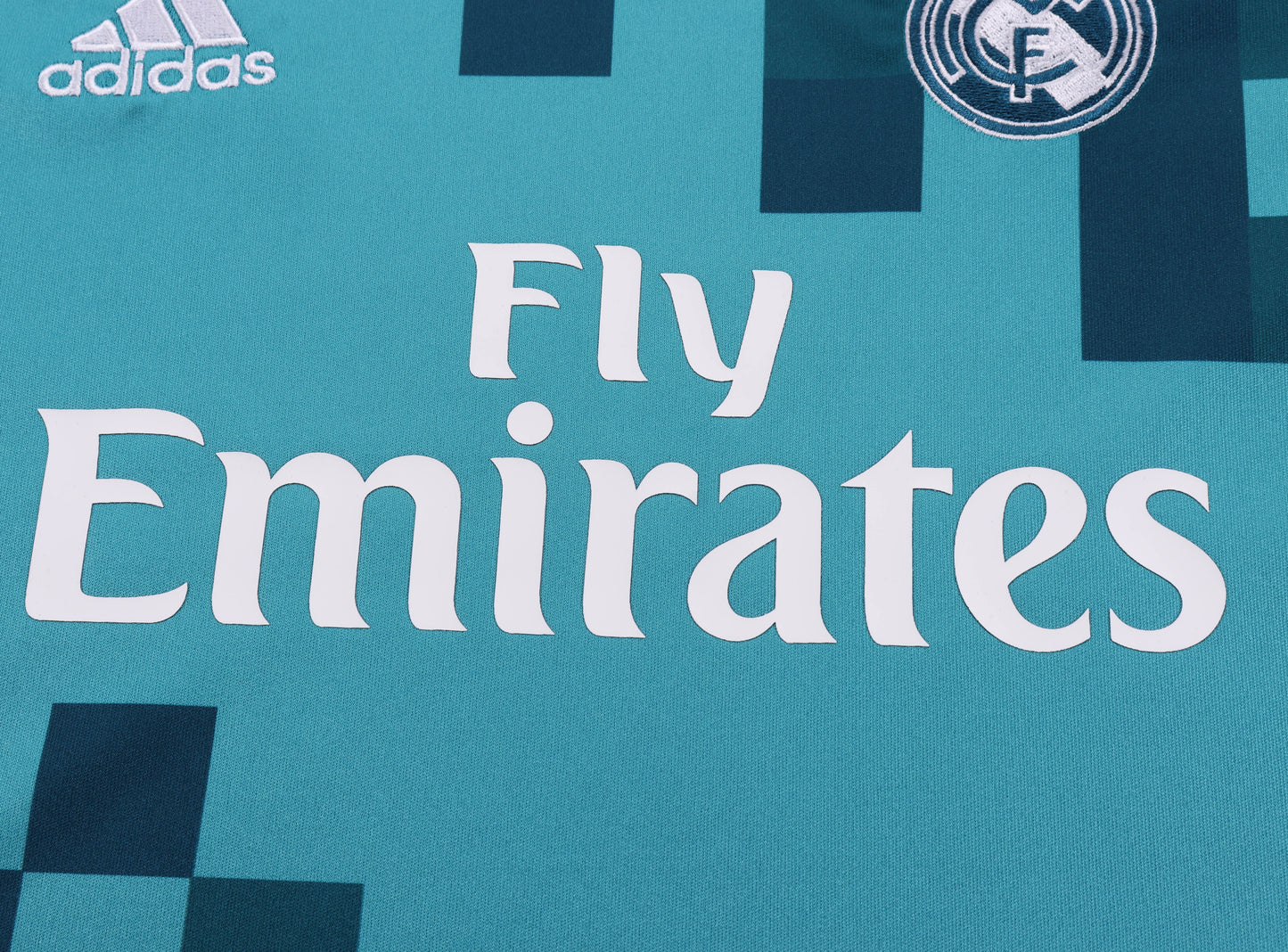 Kit Infantil Real Madrid Away RetrƓ Manga Longa 17/18 - Verde