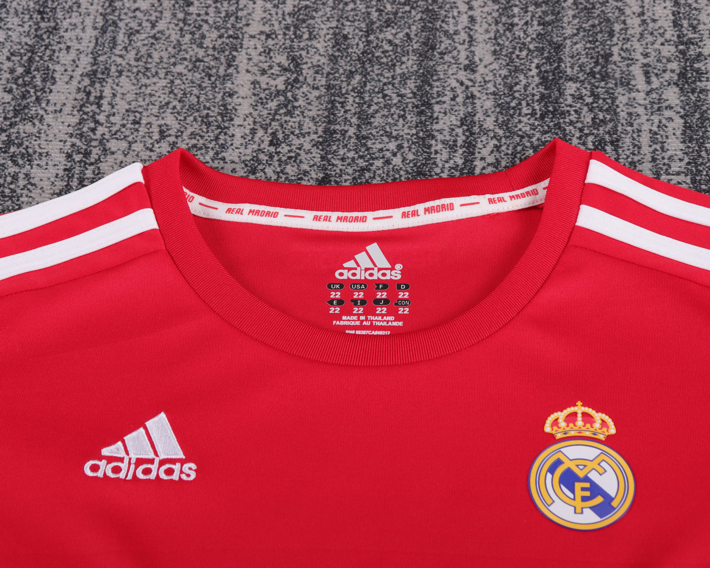 Kit Infantil Real Madrid Third RetrƓ 11/12 - Vermelho