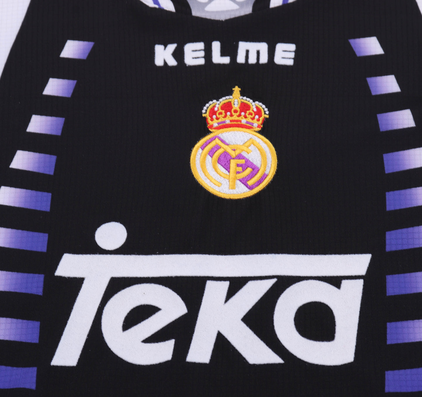 Kit Infantil Real Madrid Third RetrƓ 97/98 Kelme - Preto