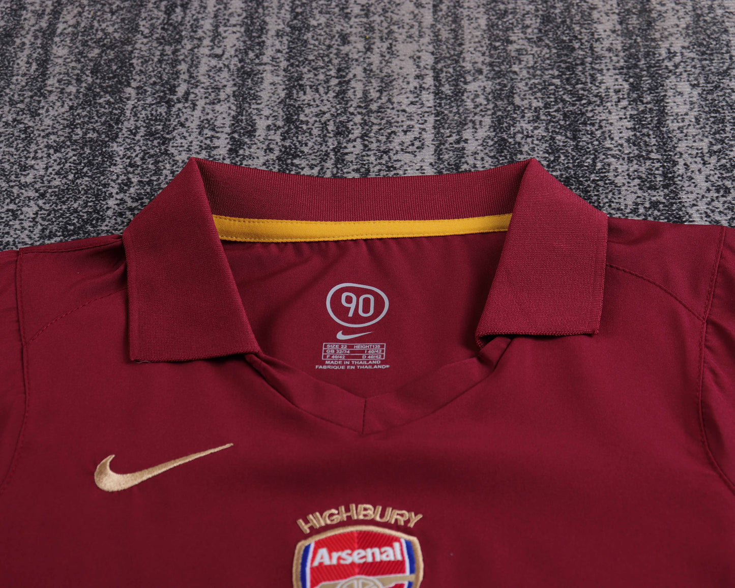Kit Infantil Arsenal Away RetrƓ 03/04 - Vermelho Vinho