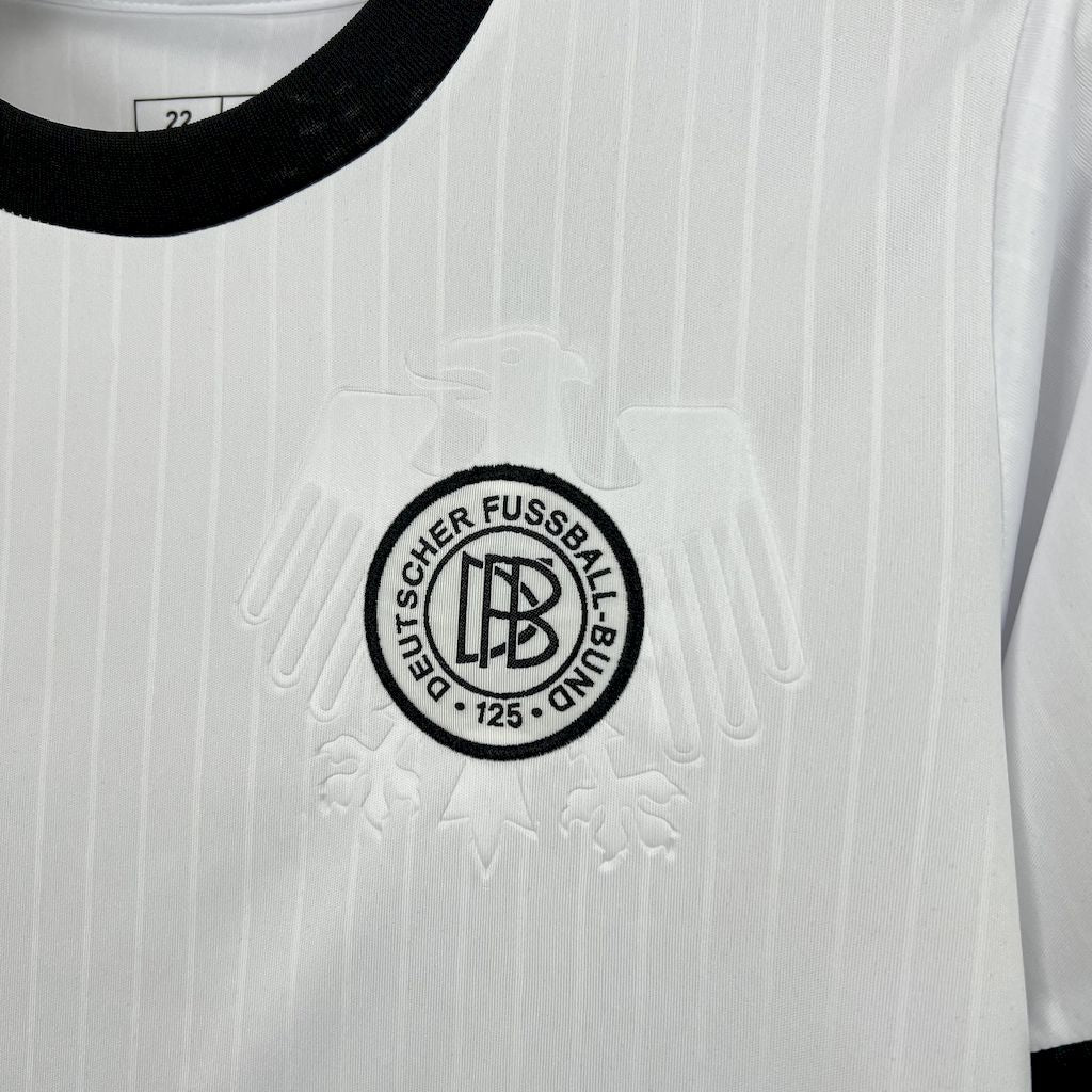 Kit Infantil Alemanha Home 25/26 -Branca