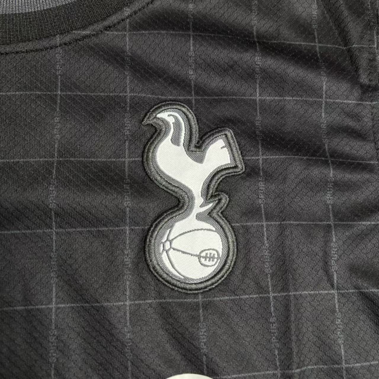 Kit Infantil Tottenham Treino 25/26 . - Preto