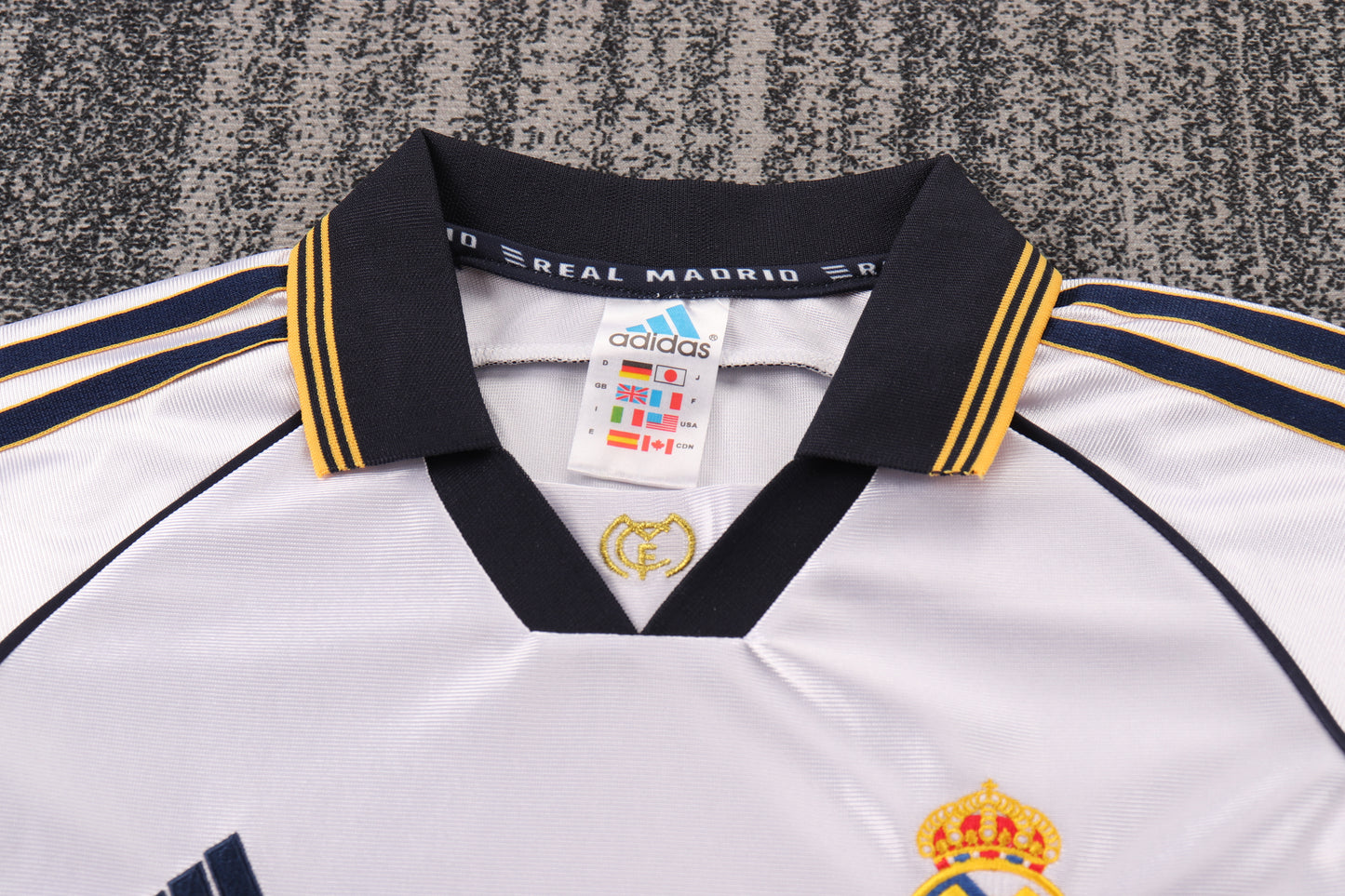 Kit Infantil Real Madrid Home RetrƓ 98/99 - Branco