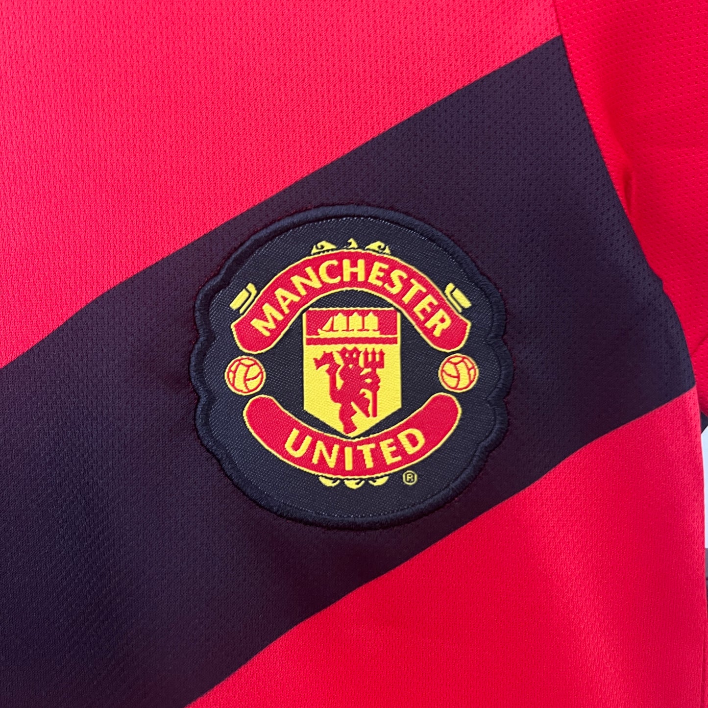 Kit infantil Manchester United RetrƓ Home 2009 . - Vermelho