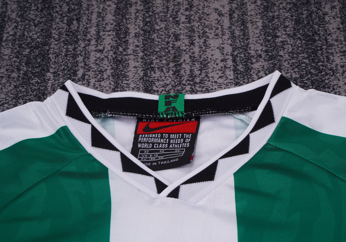 Kit Infantil Nigeria Home RetrƓ 1996 . - Verde e Branco