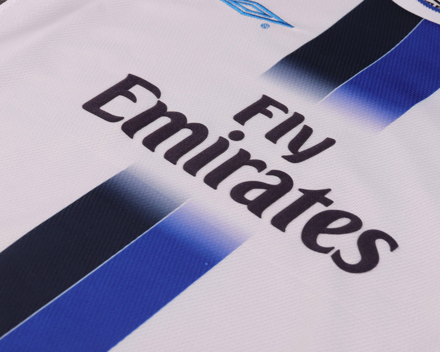 Kit Infantil Chelsea Away RetrƓ 03/04 - Branca