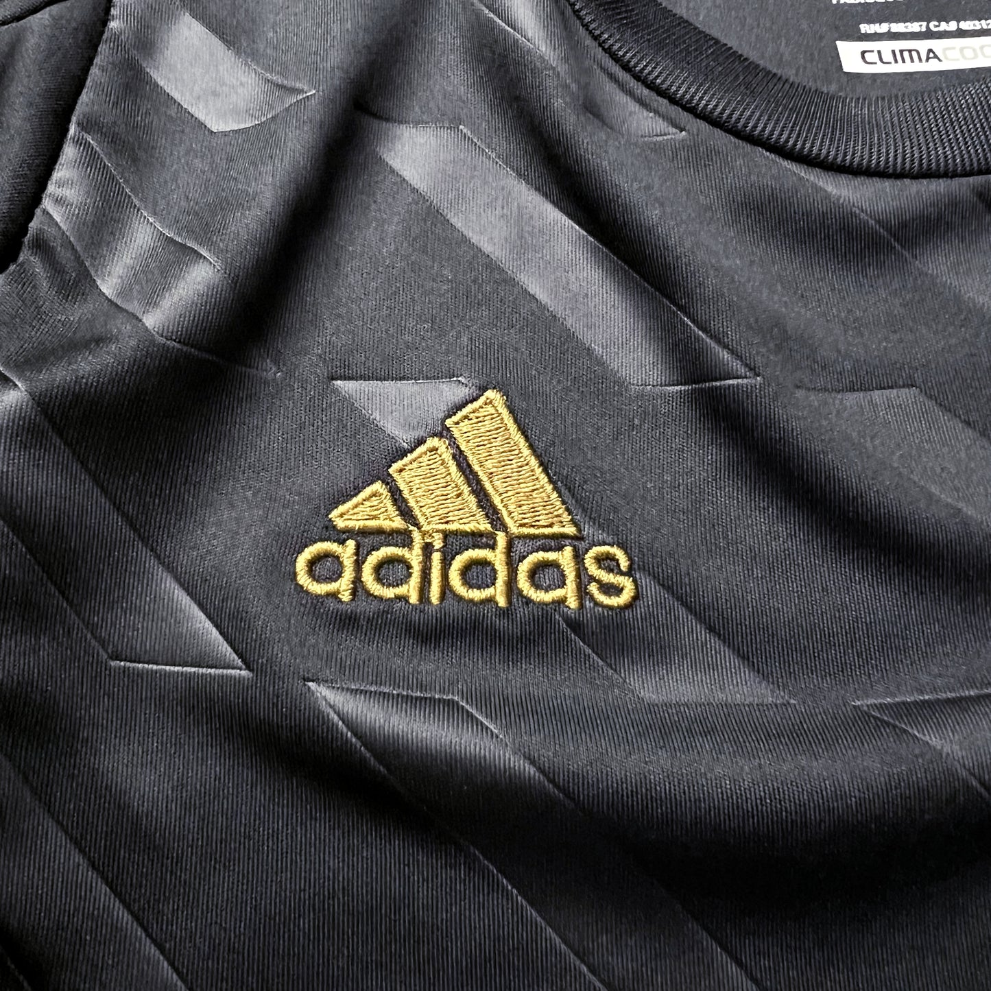 Kit Infantil Real Madrid Away RetrƓ 11/12 - Preto