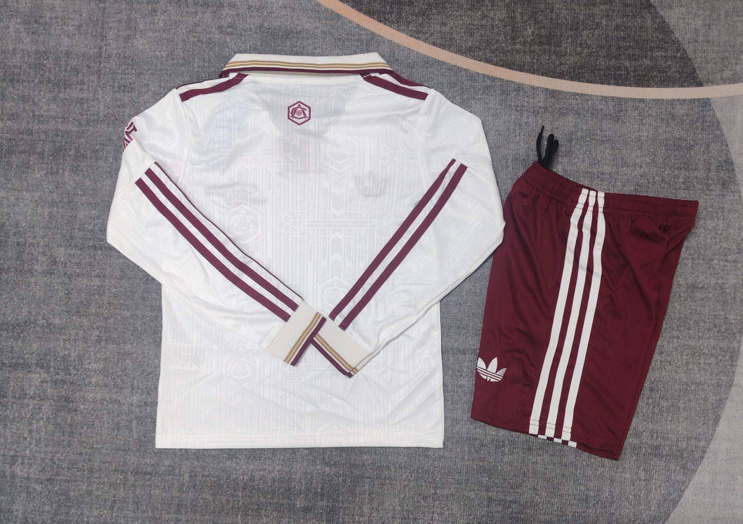 Kit Infantil Arsenal Third Manga Longa 25/26 . - Branco