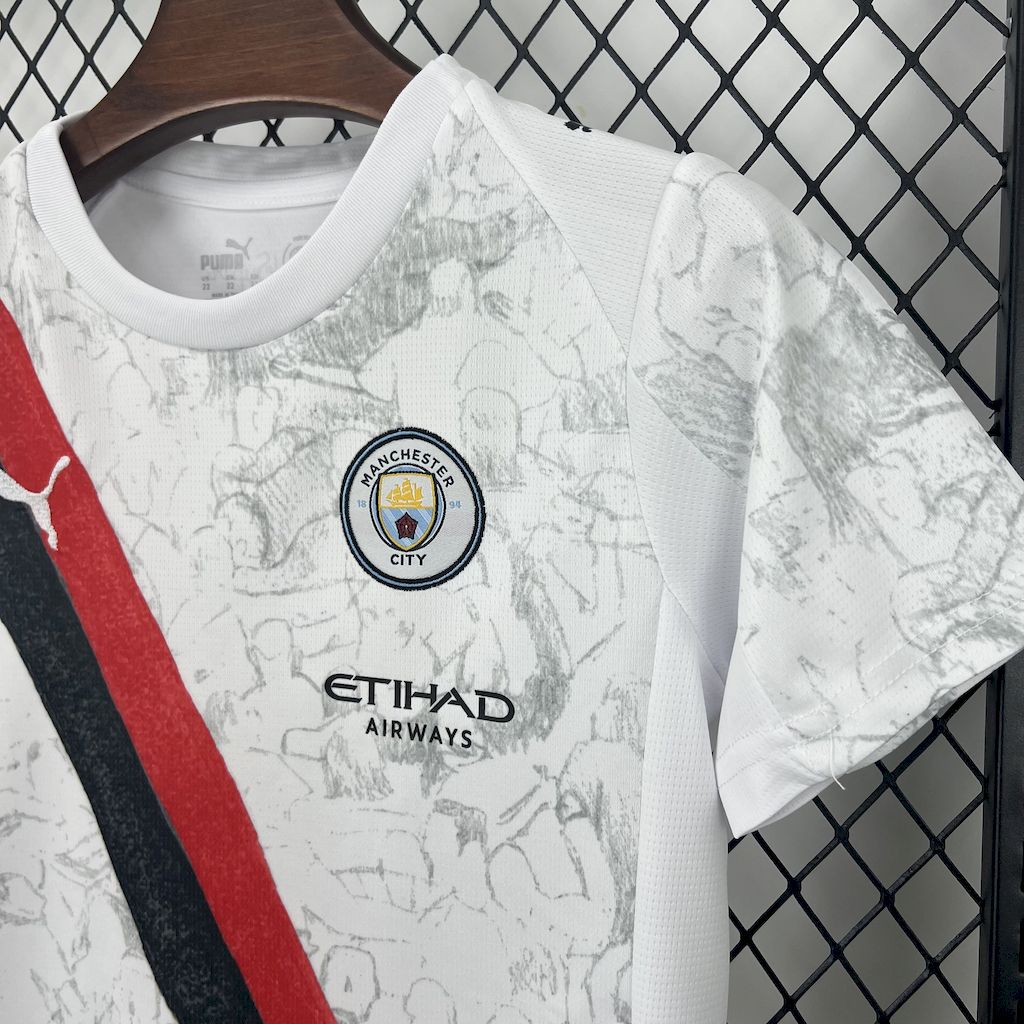 Kit Infantil Manchester City Away 25/26 . - Branco