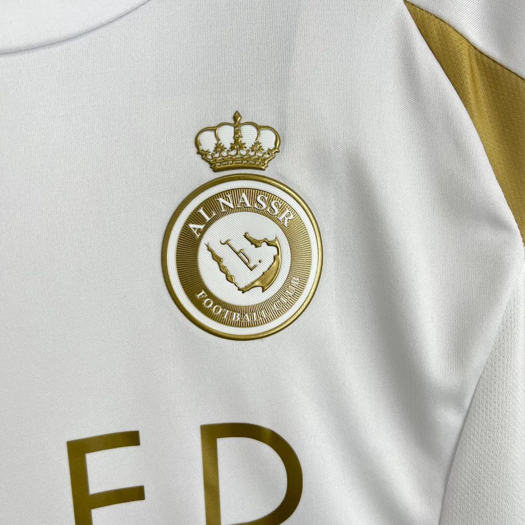 Kit Infantil Al Nassr Third 24/25 -Branca e Dourada