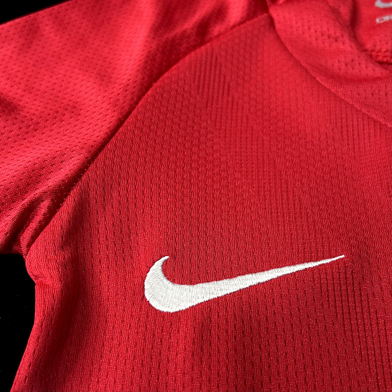 Kit infantil Manchester United RetrƓ Home 2008 . - Vermelho
