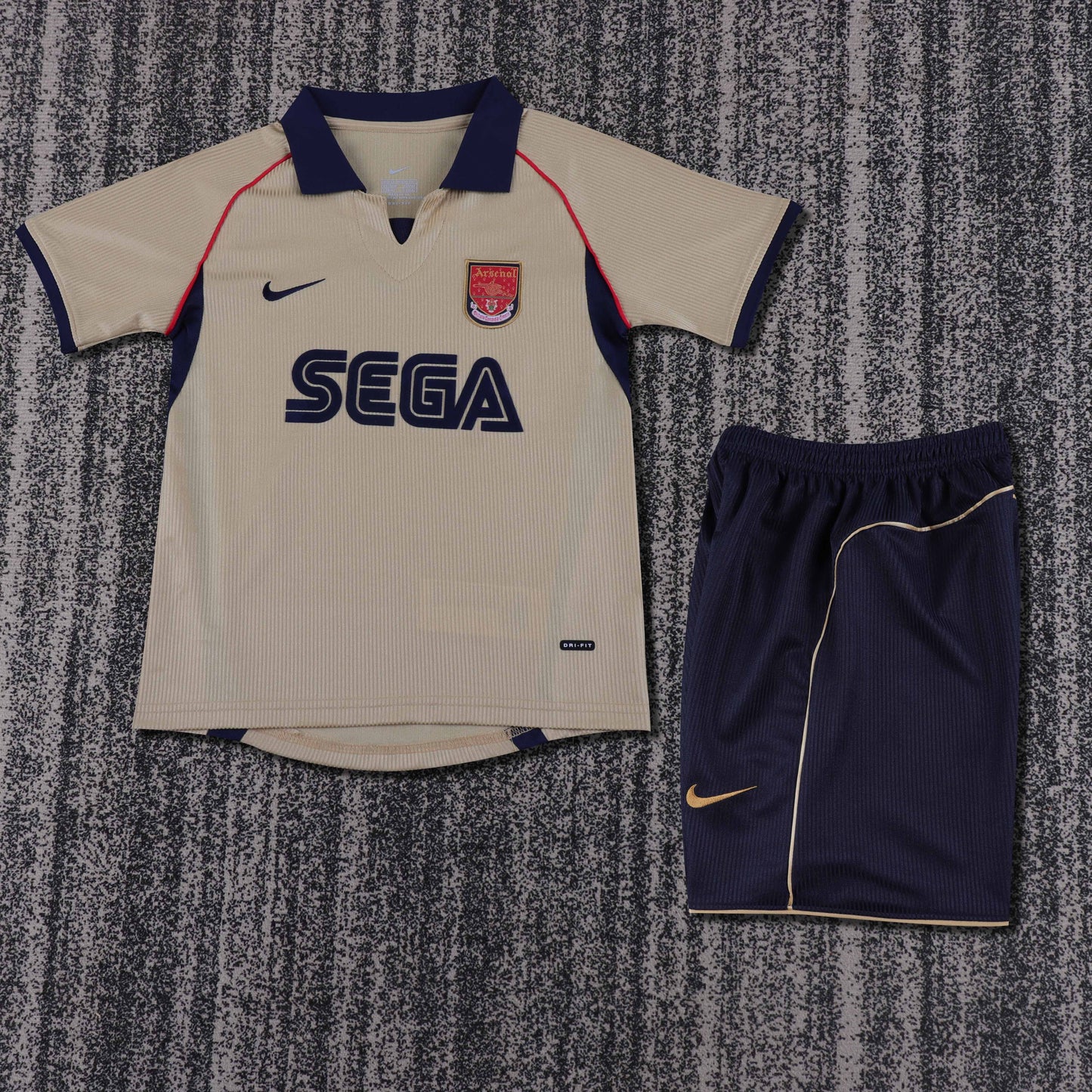 Kit Infantil Arsenal Away Retrô 00/01 - Marrom