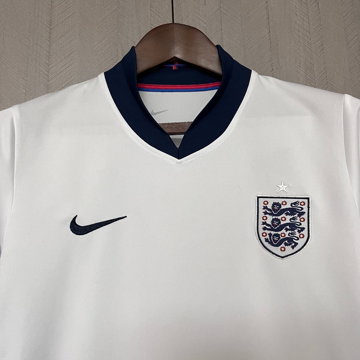 Kit Infantil Inglaterra Home 24/25 -Branco e Azul