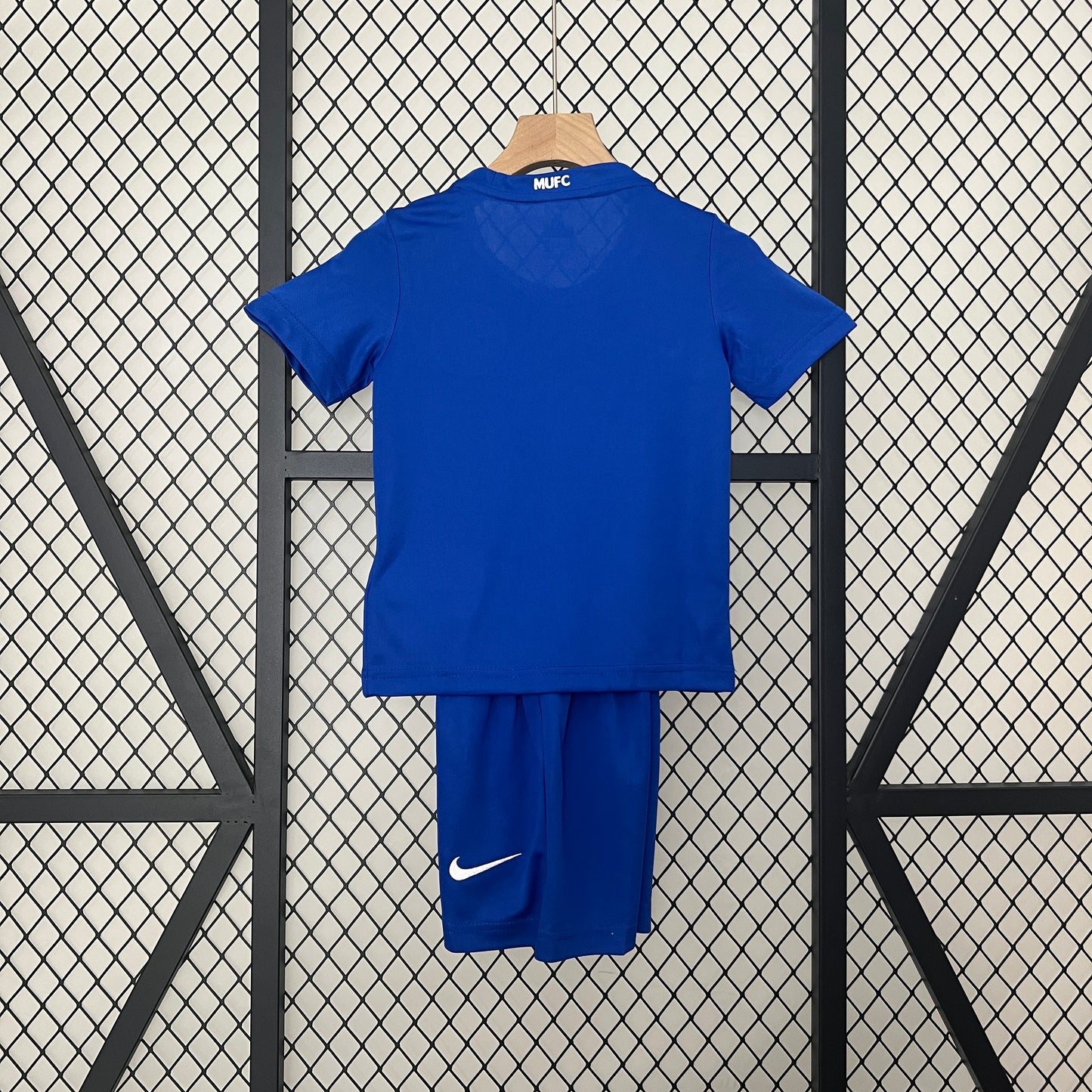Kit infantil Manchester United Retrô Away 2009 . - Azul