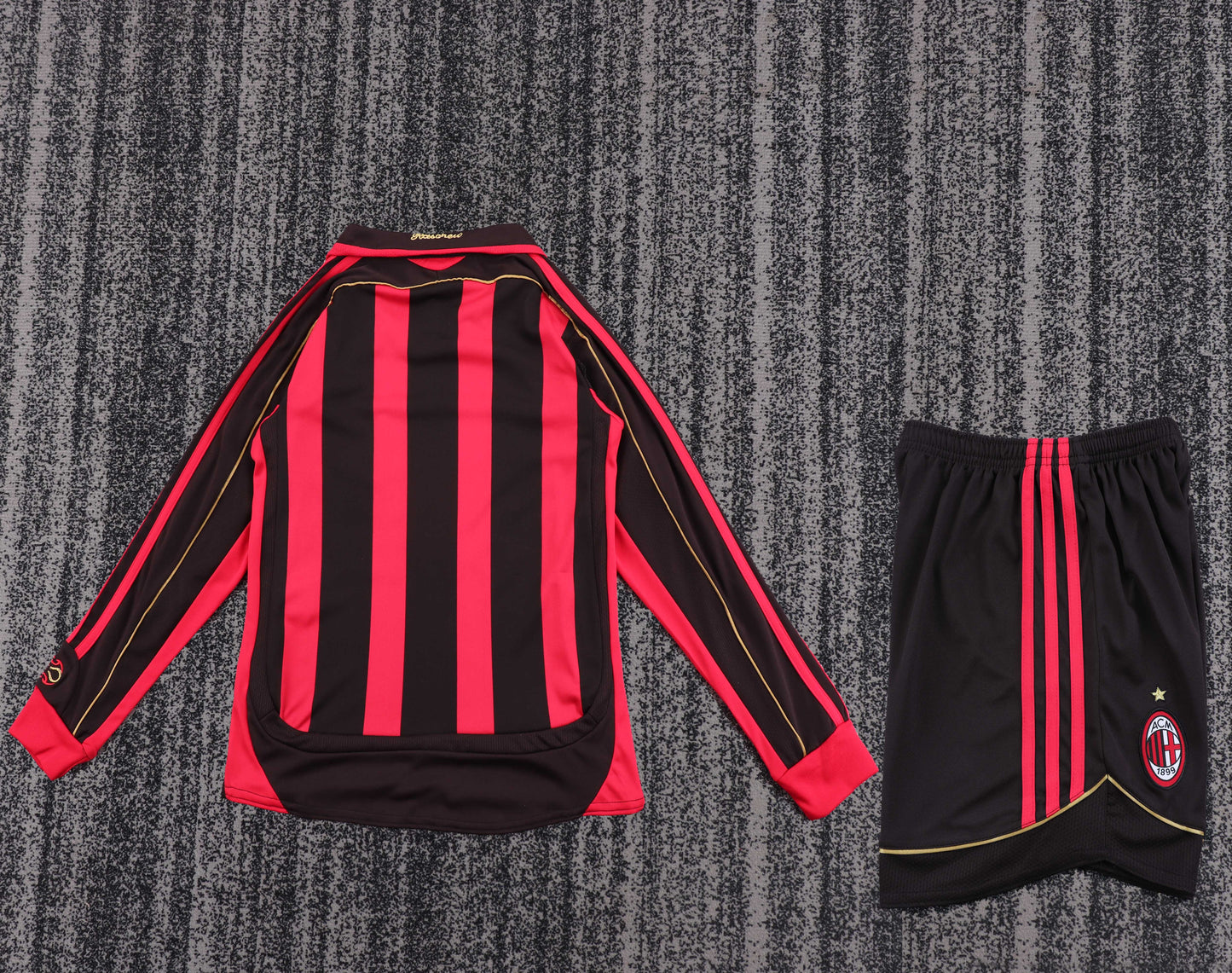 Kit Infantil Milan Home Retrô 06/07 Manga Longa . - Vermelho e Preto