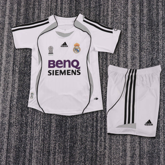 Kit Infantil Real Madrid Home Retrô 06/07 - Branco