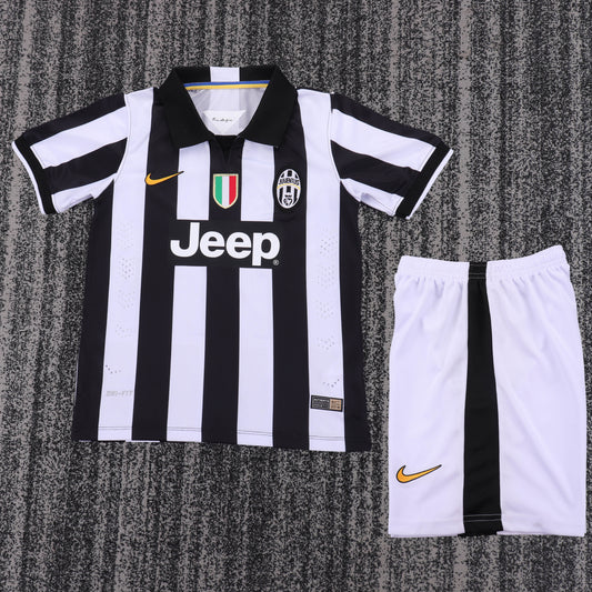 Kit Infantil Juventus Home Retrô 14/15 - Preto e Branco