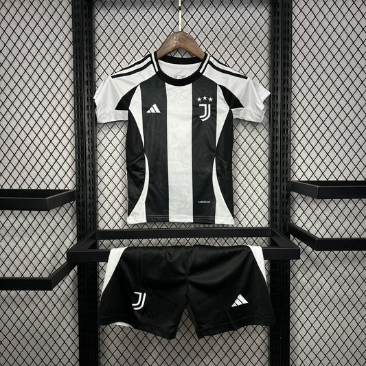 Kit Infantil Juventus Home 24/25 . - Branca e Preta