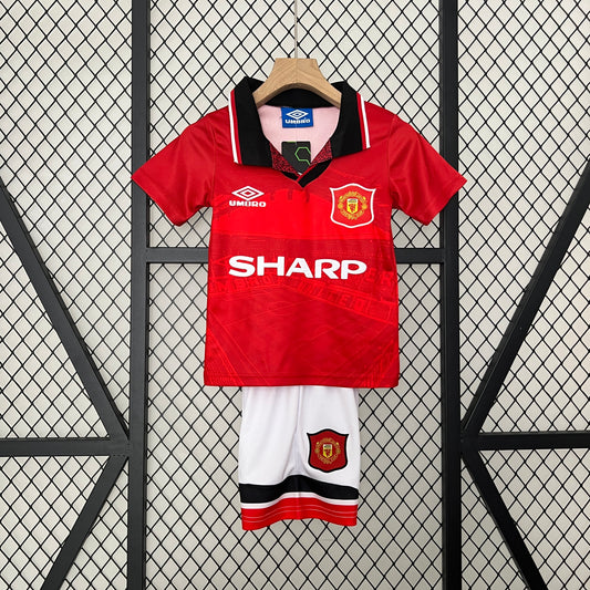 Kit infantil Manchester United Retrô Home 1994 . - Vermelho