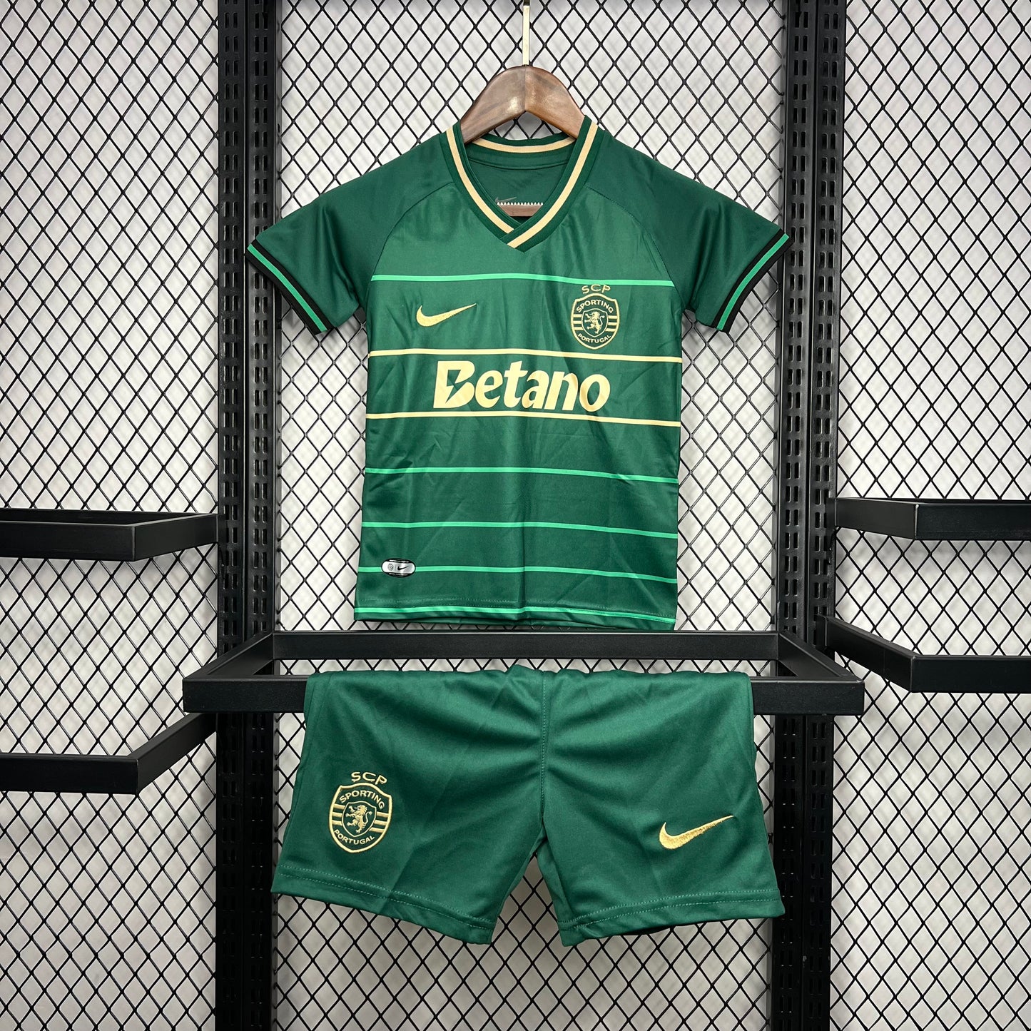 Kit Infantil Sporting Away 24/25 . - Verde