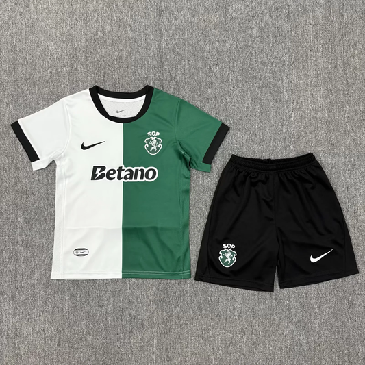 Kit Infantil Sporting Fourth 25/26 . - Verde e Branco