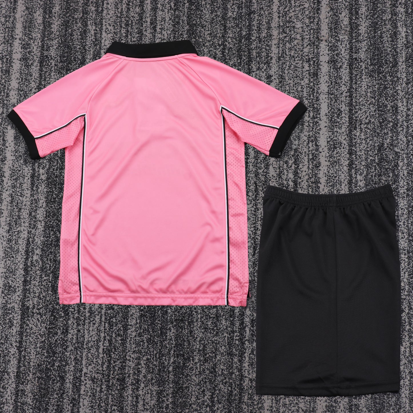 Kit Infantil Juventus Retrô Third 97/98 - Rosa