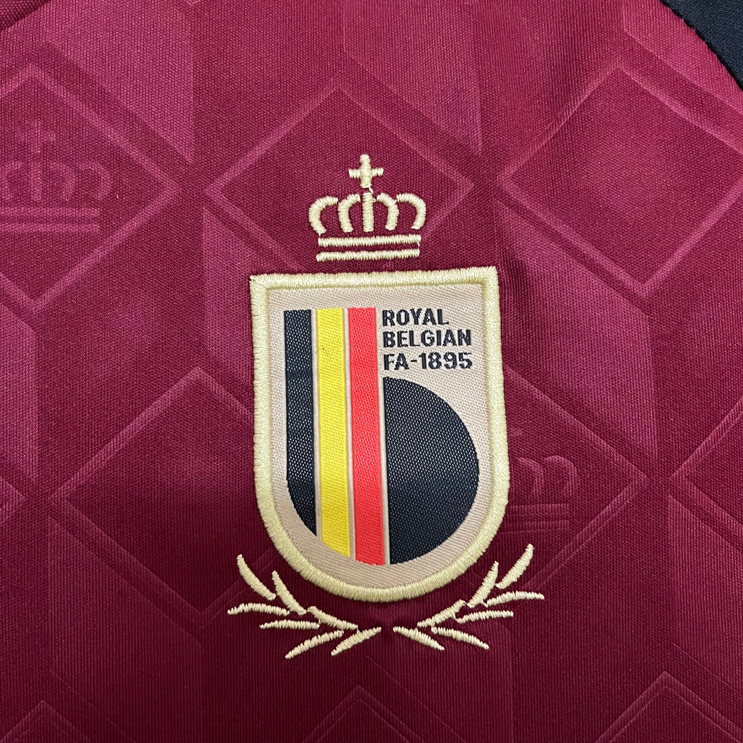 Kit Infantil Bélgica Home 24/25 -Vermelho Vinho