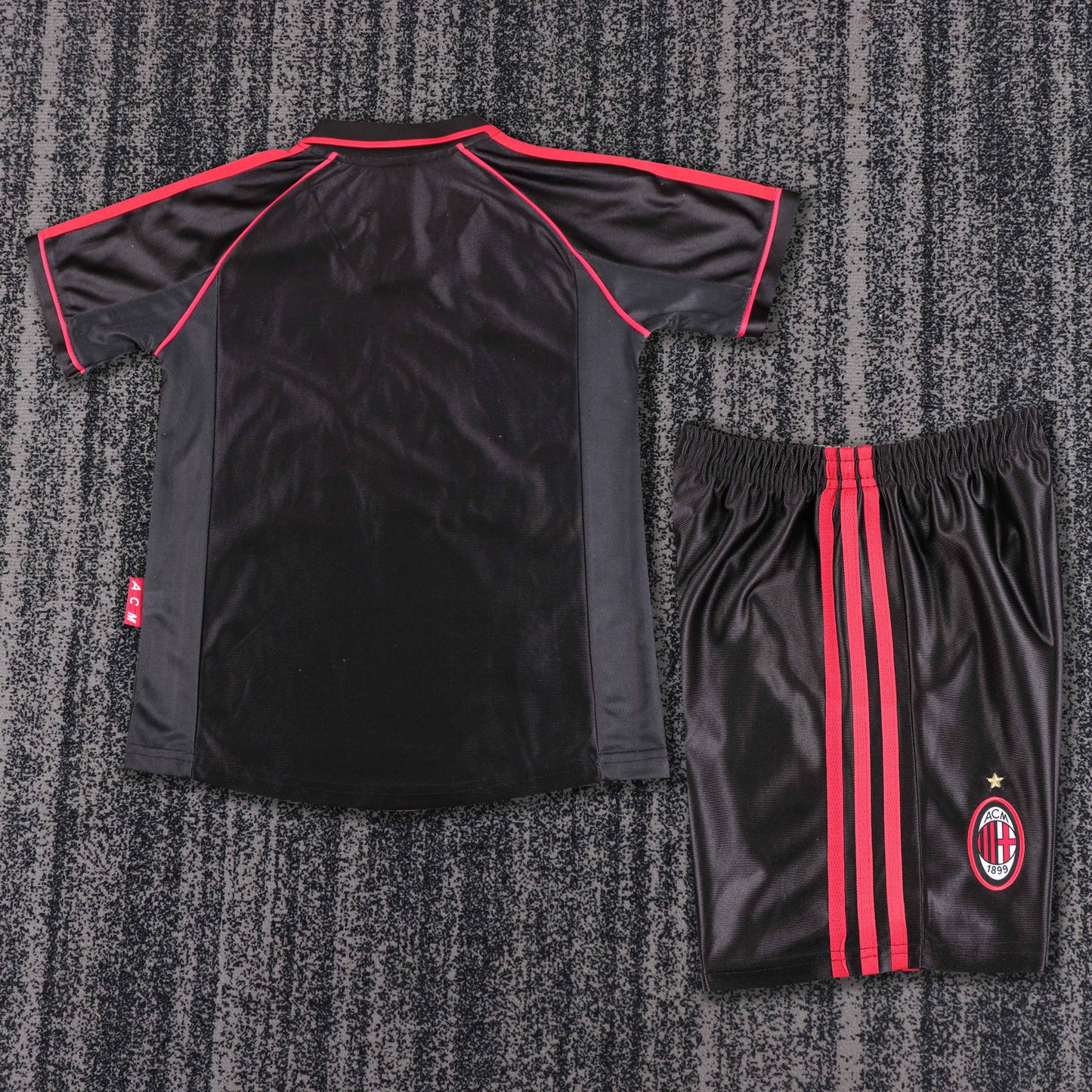 Kit Infantil Milan Away Retrô 98/99 . - Preto