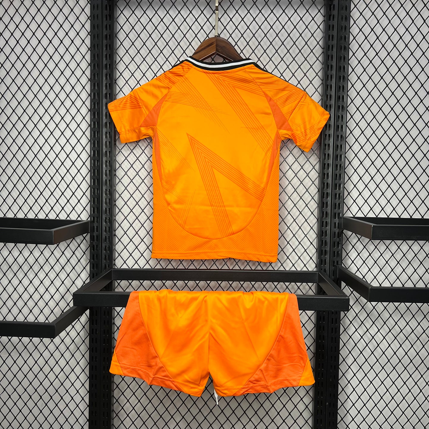 Kit Infantil Real Madrid Away 24/25 -Laranja