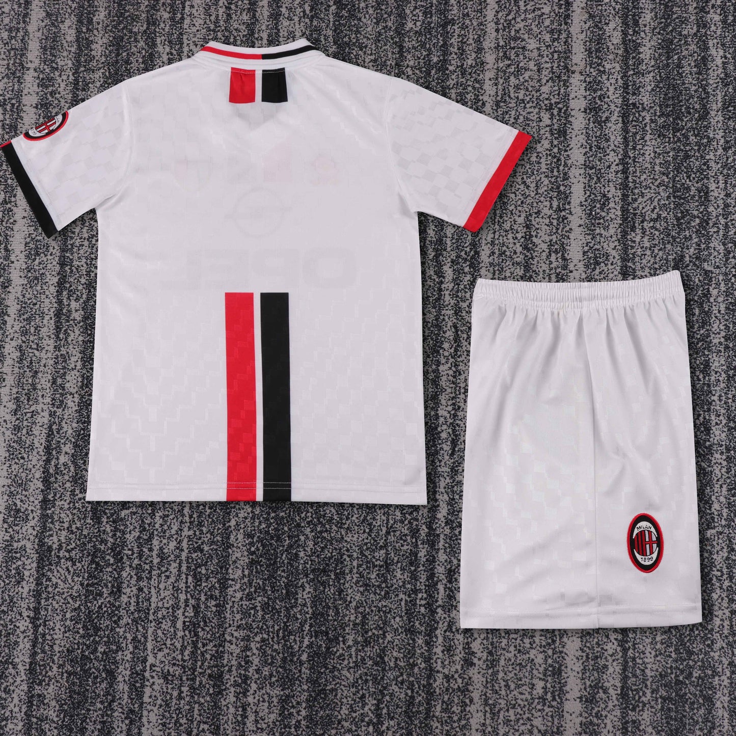 Kit Infantil Milan Away Retrô 96/97 . - Branca