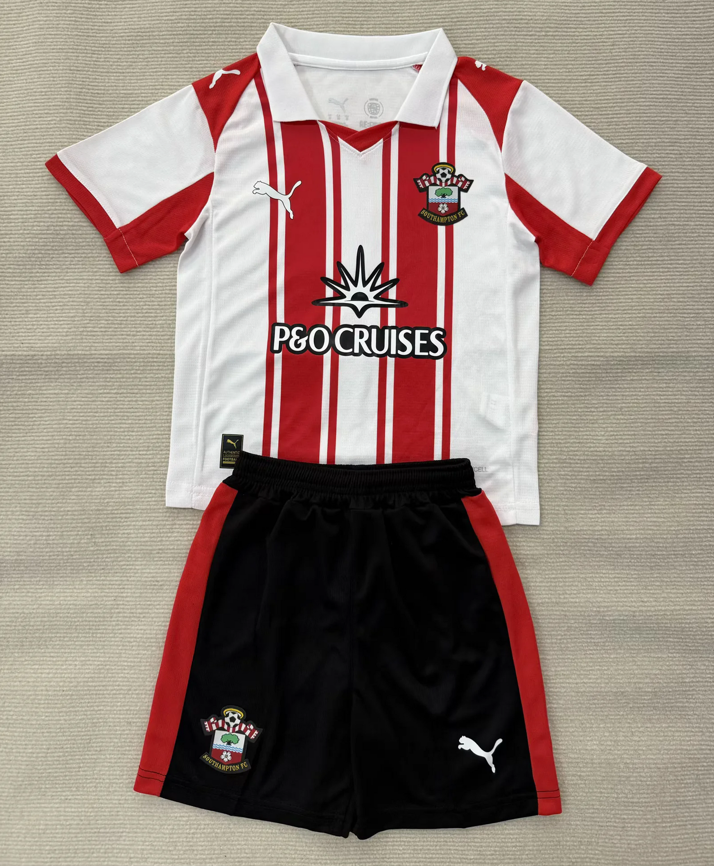 Kit Infantil Southampton Home 25/26 - Branco e Vermelho