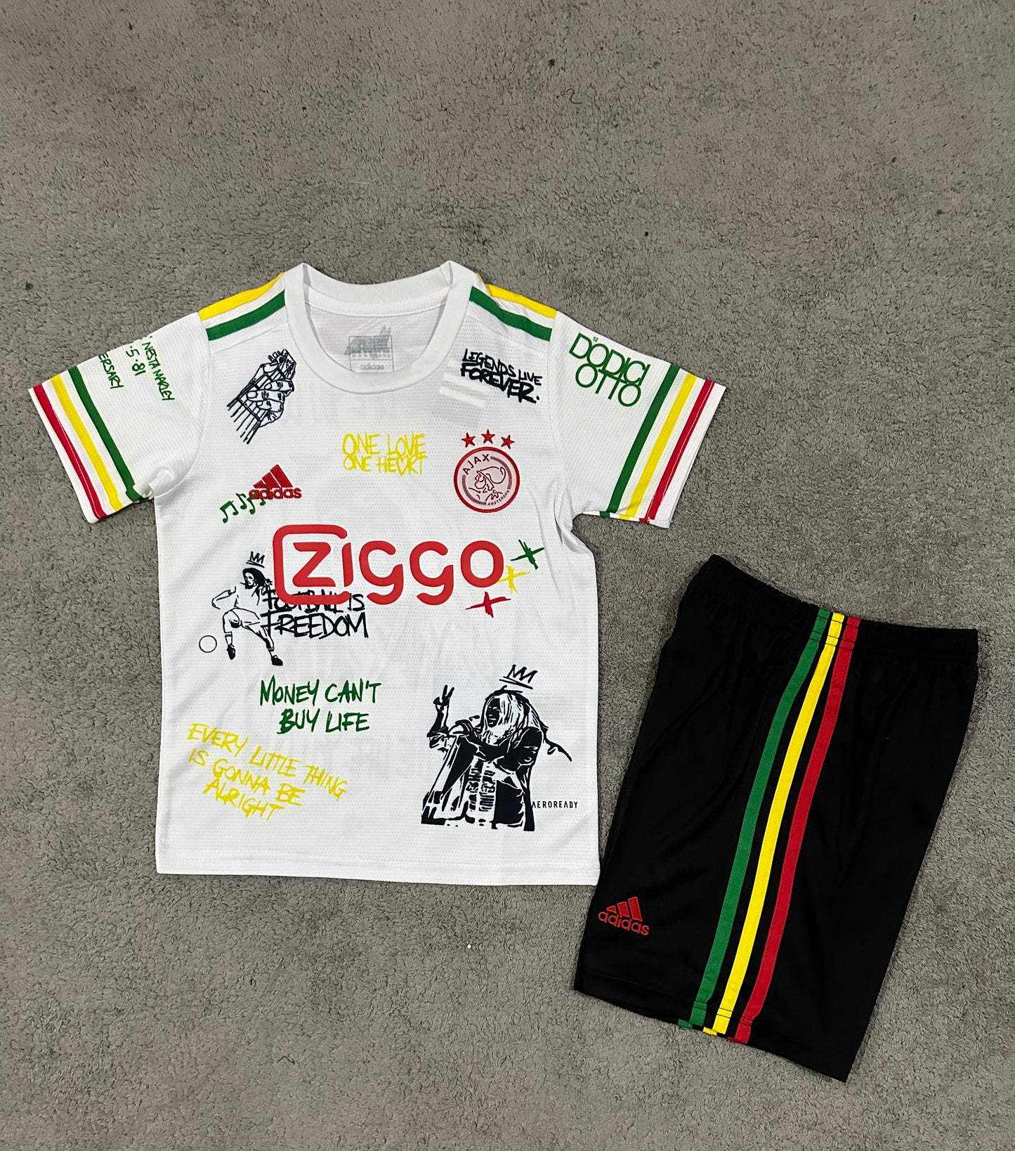 Kit Infantil Ajax Edição Especial Bob Marley 25/26 - Branco