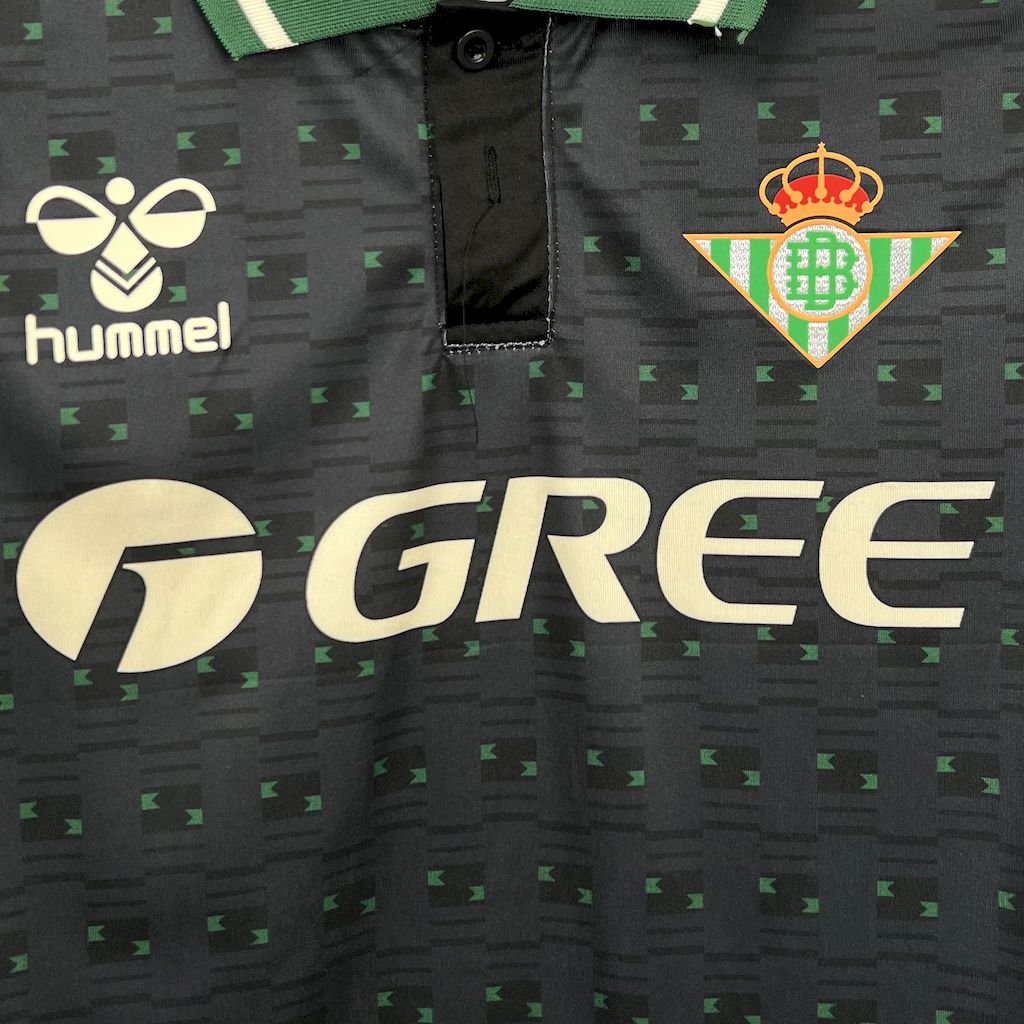 Kit Infantil Real Betis Edição Especial 25/26 . Hummel - Preto e Verde