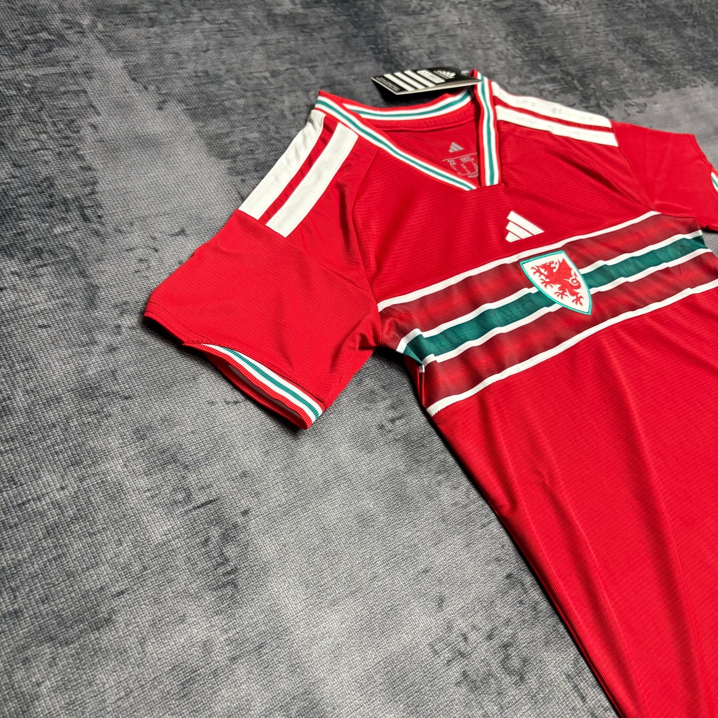 Kit Infantil Pais de Gales Home 26/27 - Vermelho