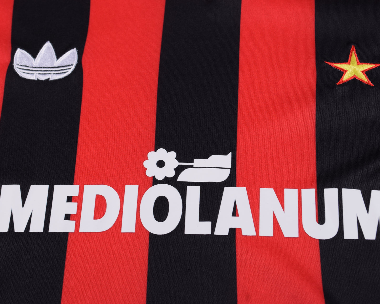 Kit Infantil Milan Home Retrô 90/91 . - Vermelho e Preto
