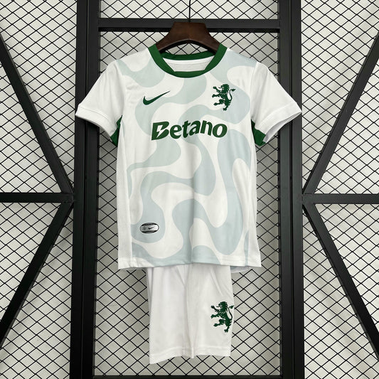 Kit Infantil Sporting Away 25/26 . - Branca