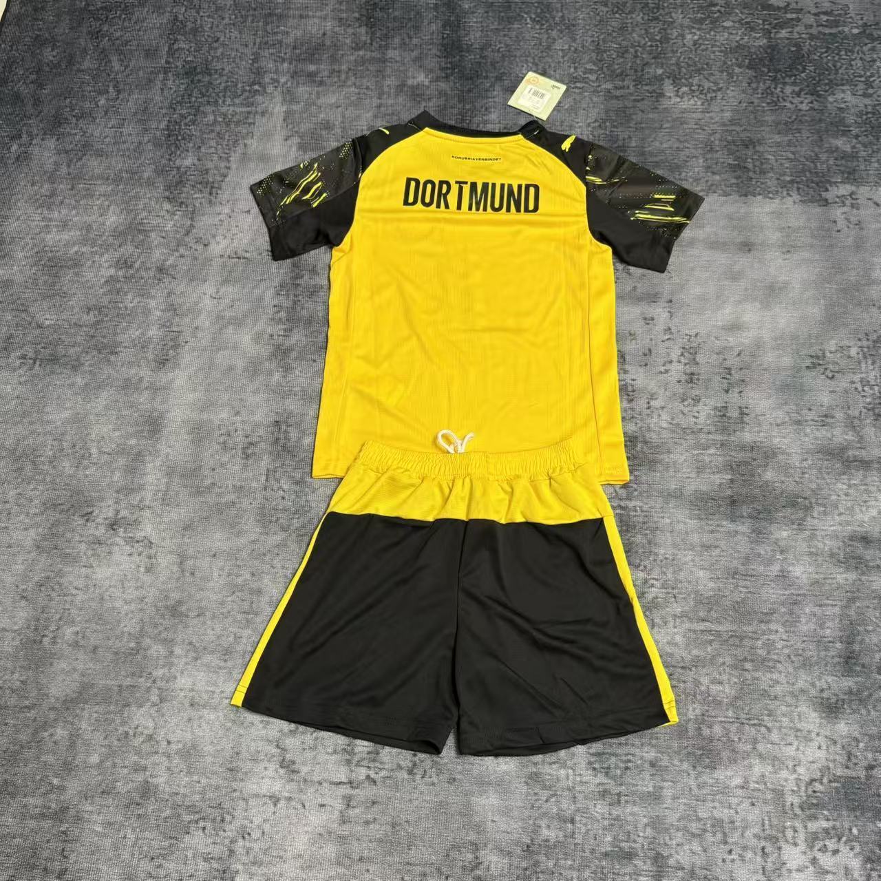 Kit Infantil Borussia Dortmund Home 25/26 - Amarela