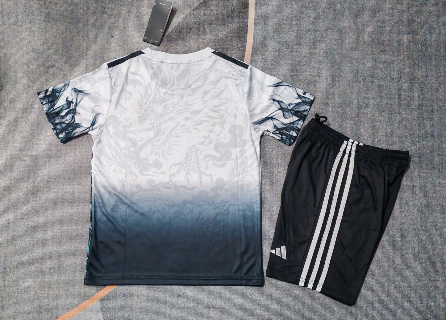 Kit Infantil Real Madrid Edição Especial 24/25 - Colorido