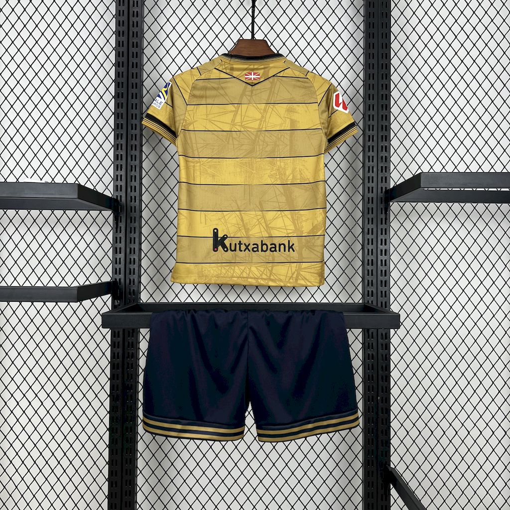 Kit Infantil Real Sociedad Away 24/25 . Macron - Marrom