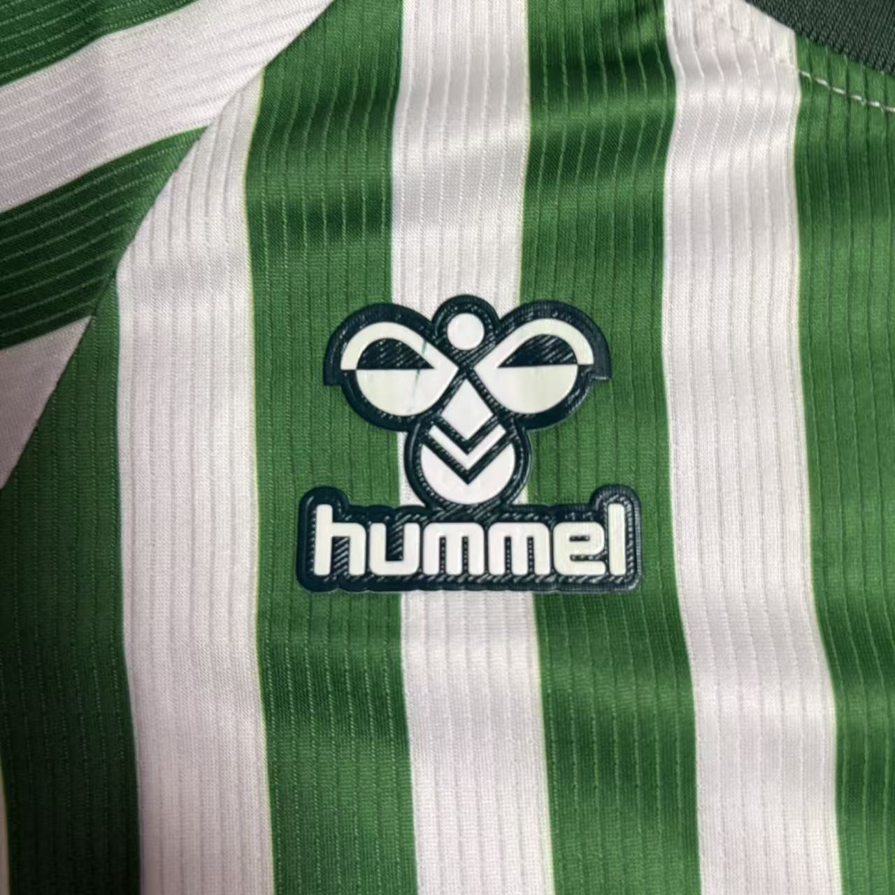Kit Infantil Real Betis Edição Especial Final Conference League 24/25 . Hummel - Verde e Branca