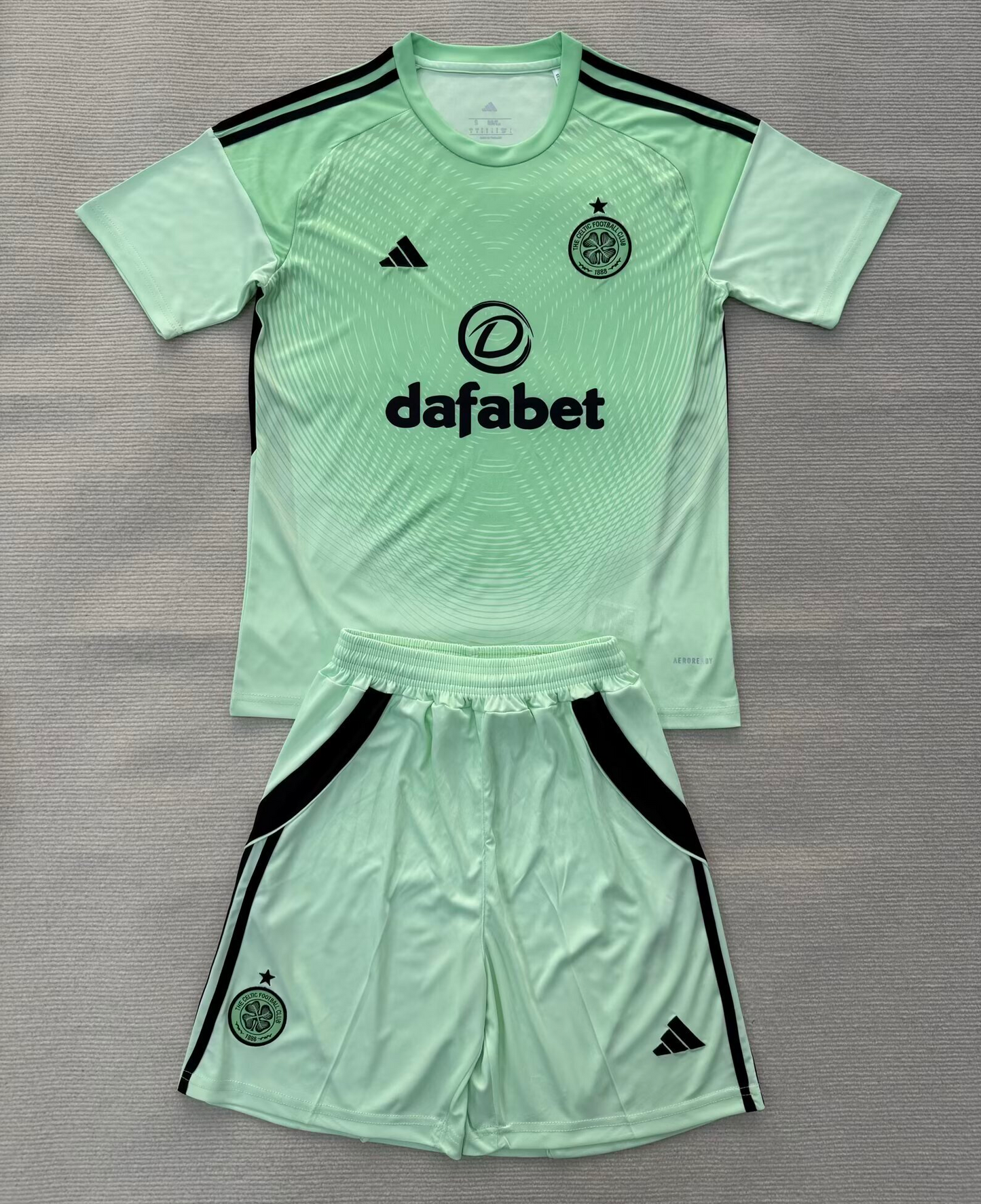 Kit Infantil Celtic Goleiro 25/26 - Verde Claro