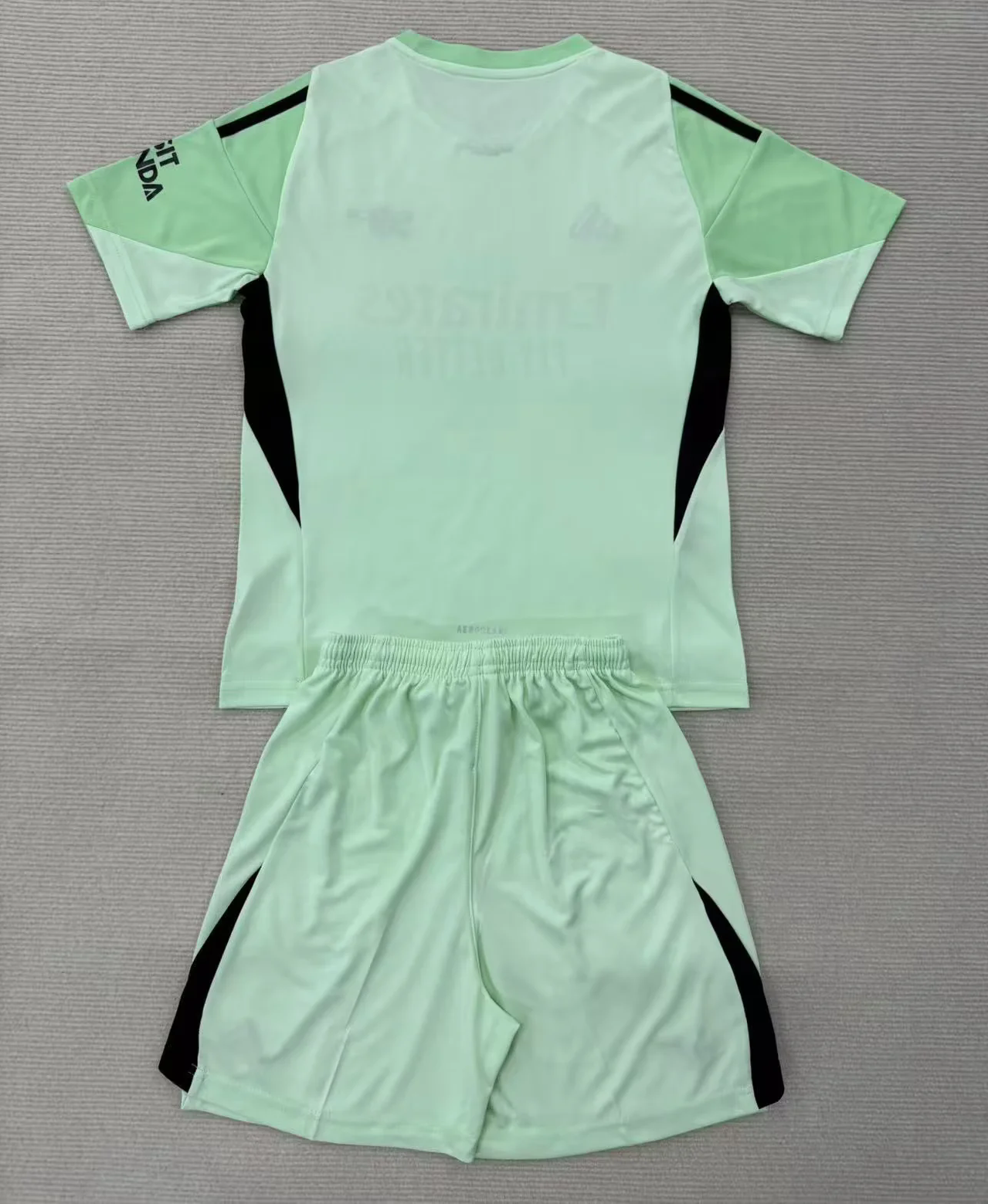 Kit Infantil Celtic Goleiro 25/26 - Verde Claro