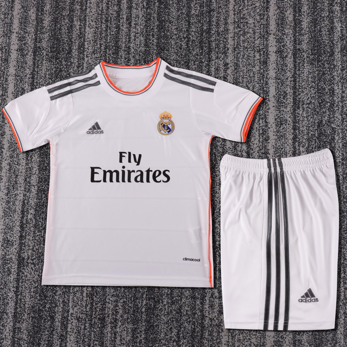 Kit Infantil Real Madrid Home Retrô 13/14 - Branco