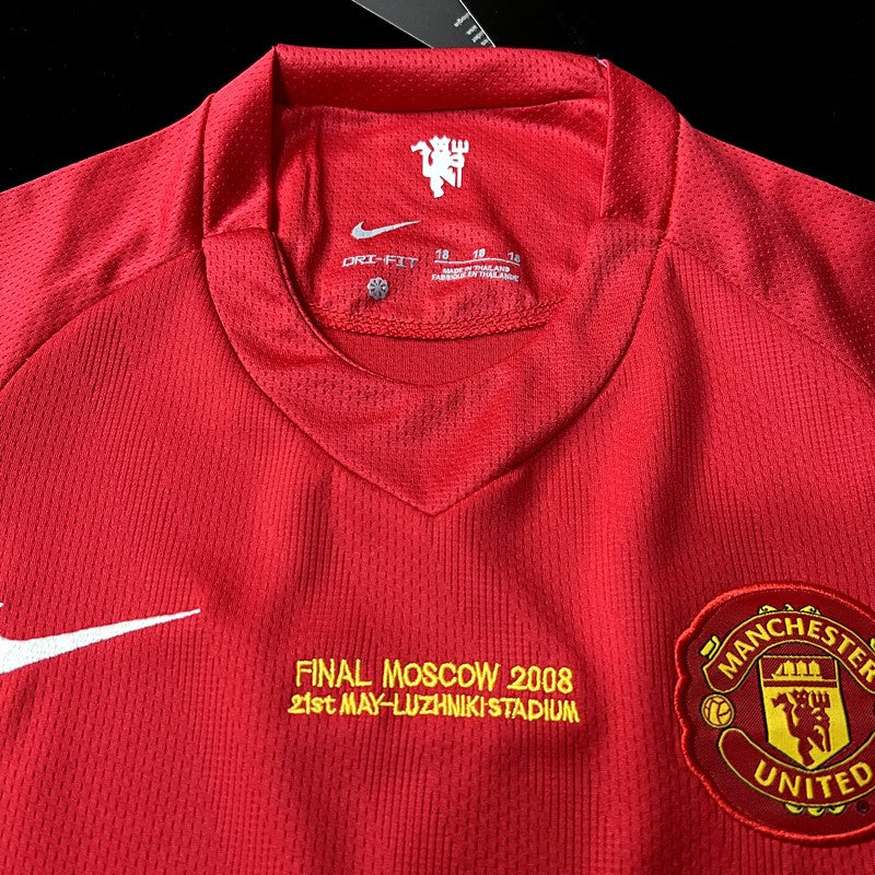 Kit infantil Manchester United Retrô Home 2008 . - Vermelho
