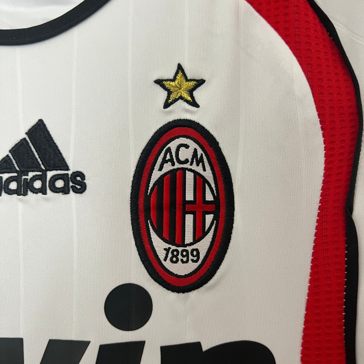 Kit Infantil Milan Away Retrô 2007 . - Branco