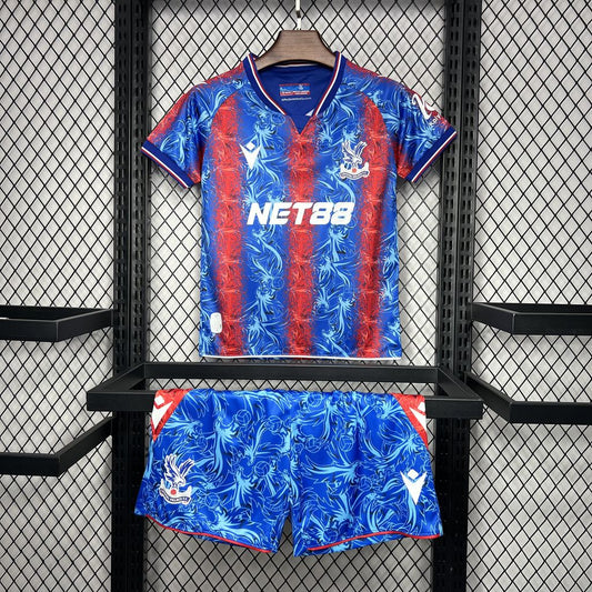 Kit Infantil Crystal Palace Home 24/25 Macron - Azul e Vermelho